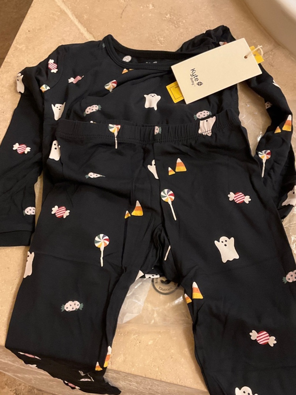 Kyte BABY Black Halloween Ghost & Candy Two-Piece Pajama Set